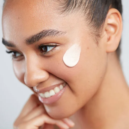 Superfood Glow Priming Moisturiser Image 2