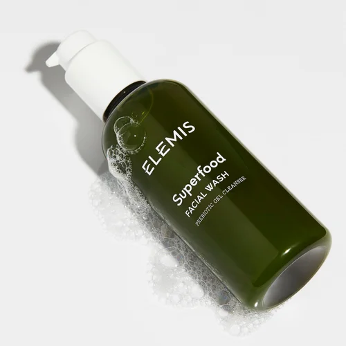 Superfood Facial Wash Image 4