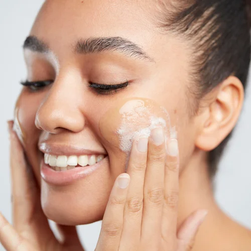 Superfood Facial Wash Image 3